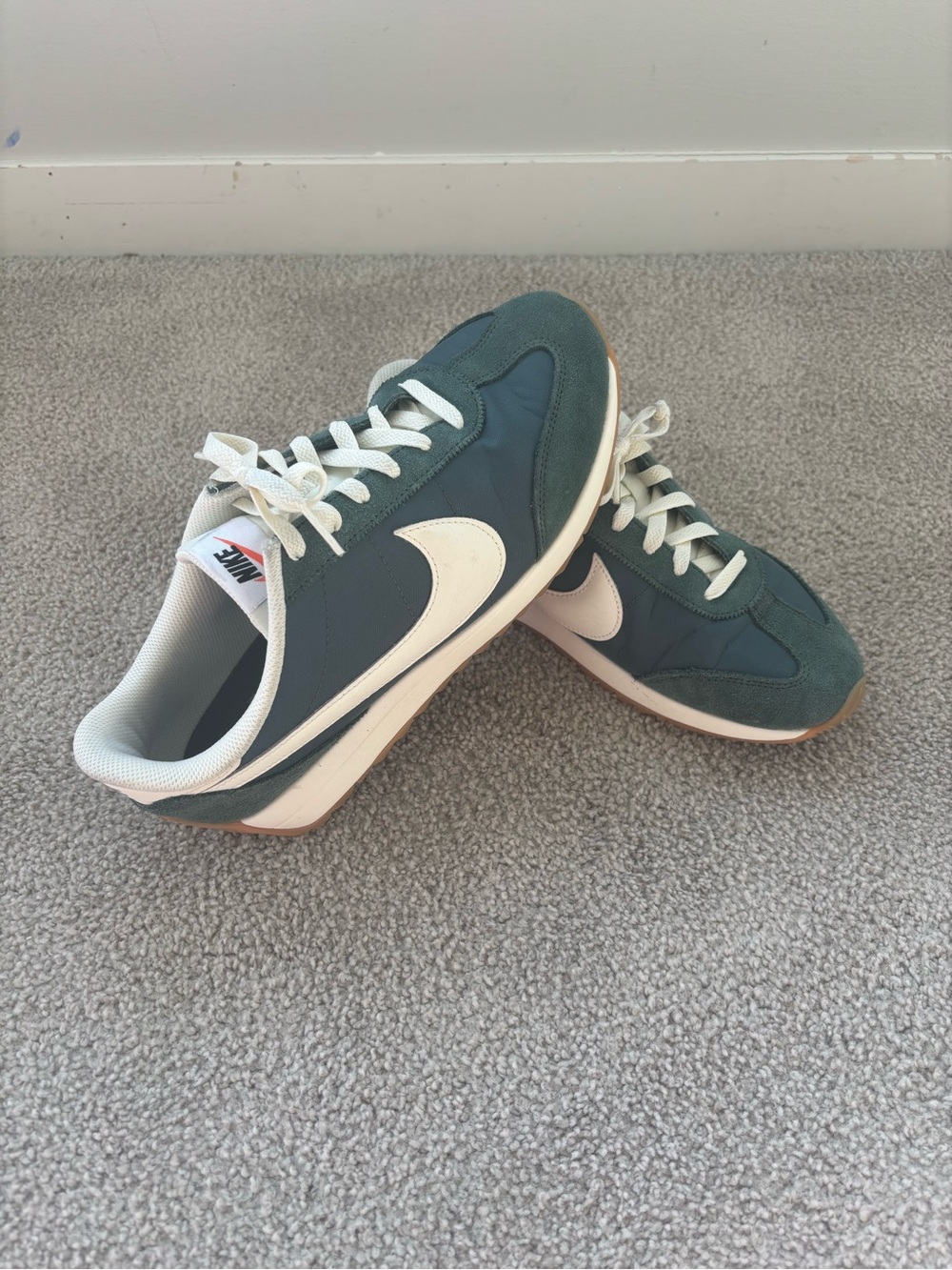 Nike Cortez - Green with White Swoosh - Sz 10
